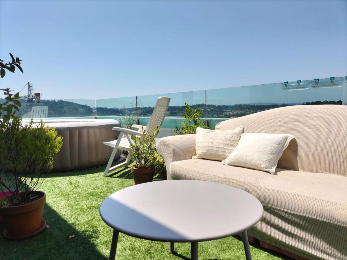 סנטיאגו דה קומפוסטלה Preciosa Habitacion Suite En Atico Con Terraza מראה חיצוני תמונה